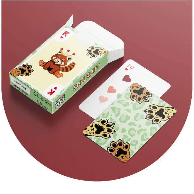 Spelkort med grafik av röd panda och tassavtryck